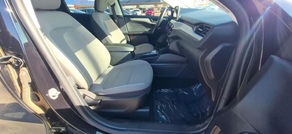Ford Escape photo 14
