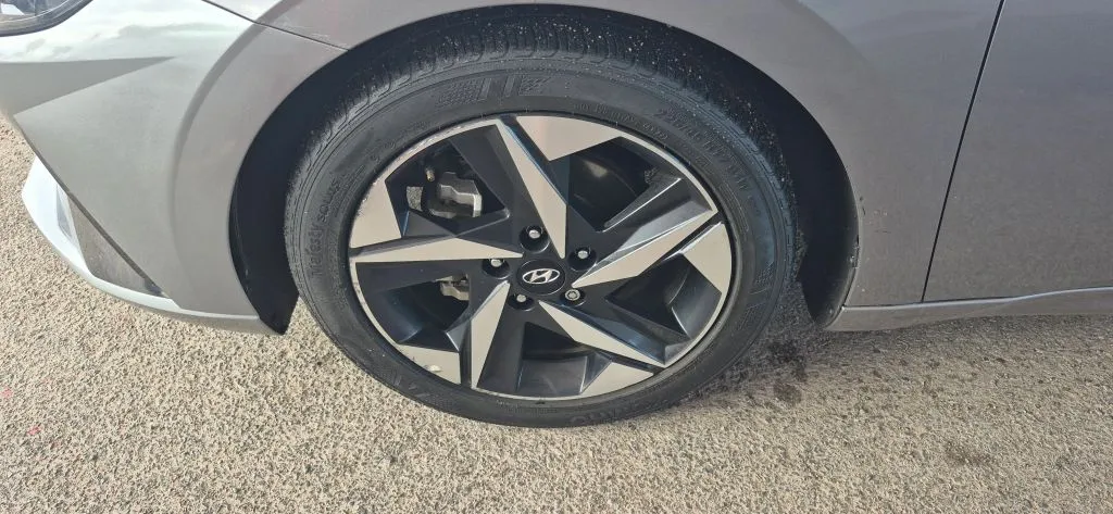 Hyundai Elantra photo 20