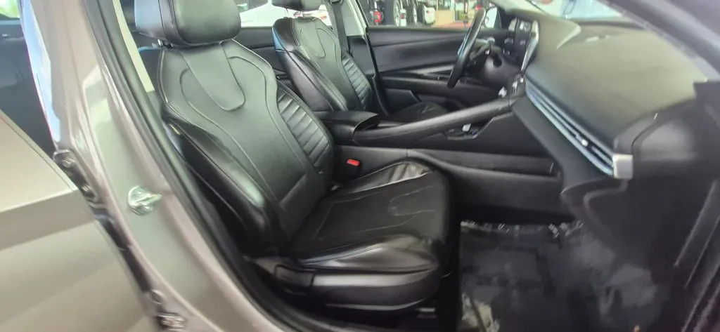 Hyundai Elantra photo 15