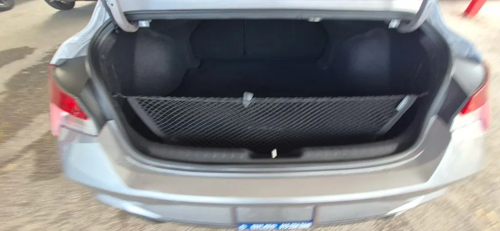 Hyundai Elantra photo 17