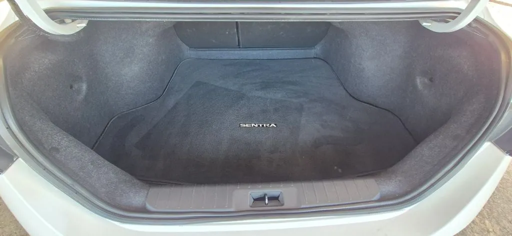Nissan Sentra photo 16