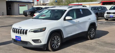 Photos of 2020 Jeep Cherokee Latitude Plus Sport Utility 4D for sale in El Paso, TX at Best Deal Auto Group