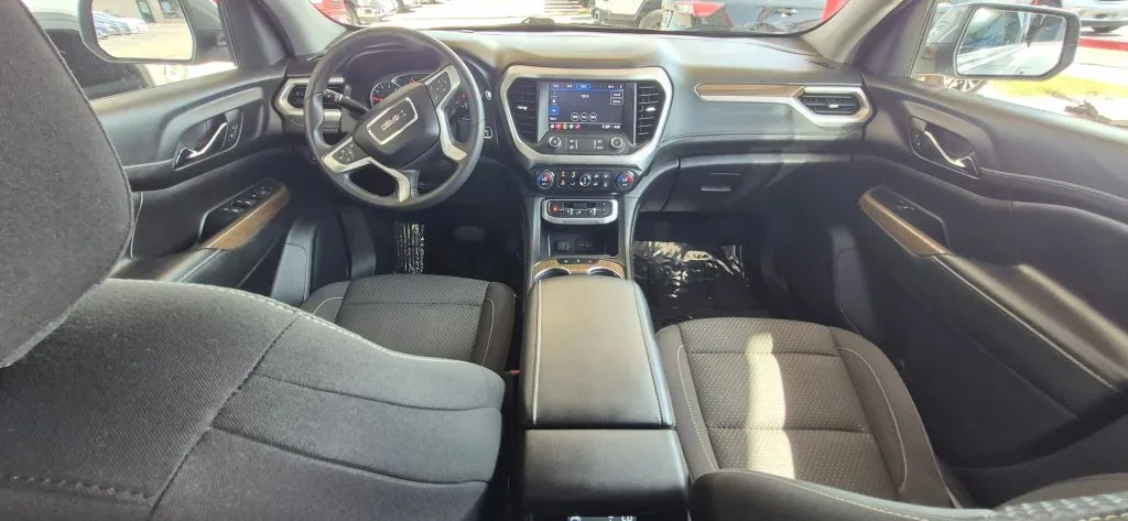 GMC Acadia photo 17