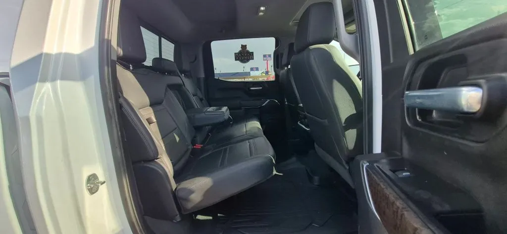 GMC Sierra photo 14