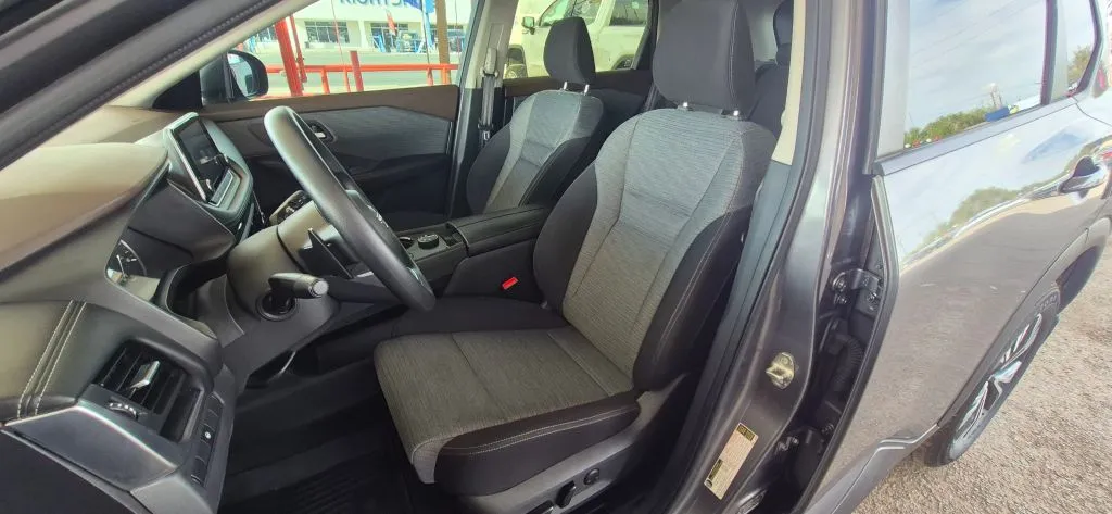 Nissan Rogue photo 11