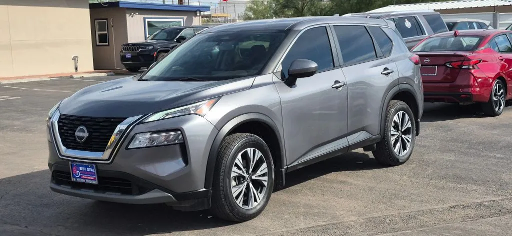 Nissan Rogue photo 2