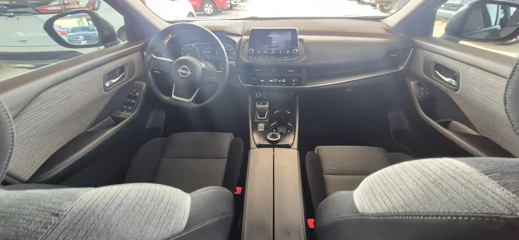 Nissan Rogue photo 15