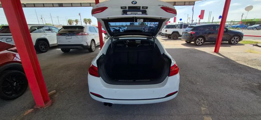 BMW 4 Series photo 17