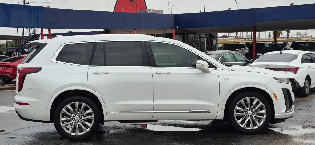 Cadillac XT6 photo 7