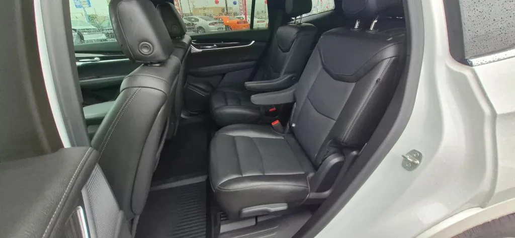 Cadillac XT6 photo 12