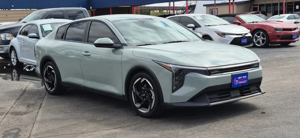 Kia K4 photo 8