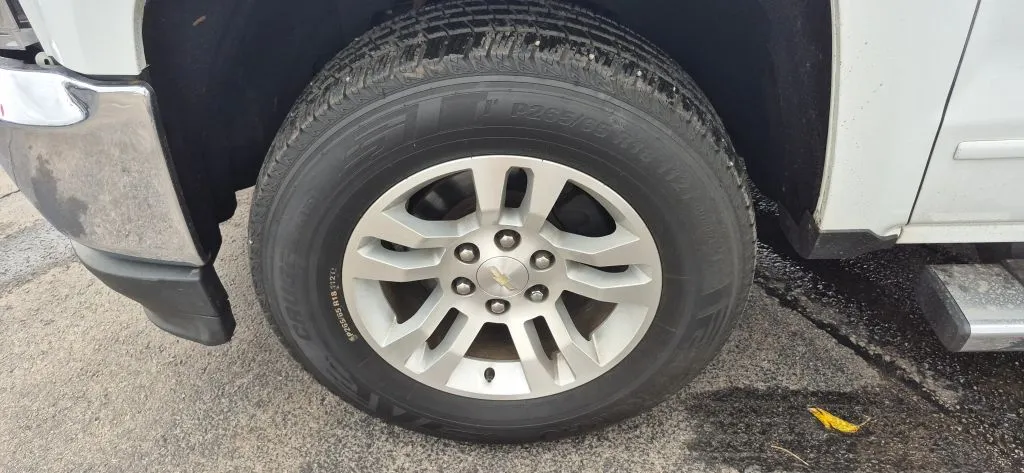 Chevrolet Silverado photo 15