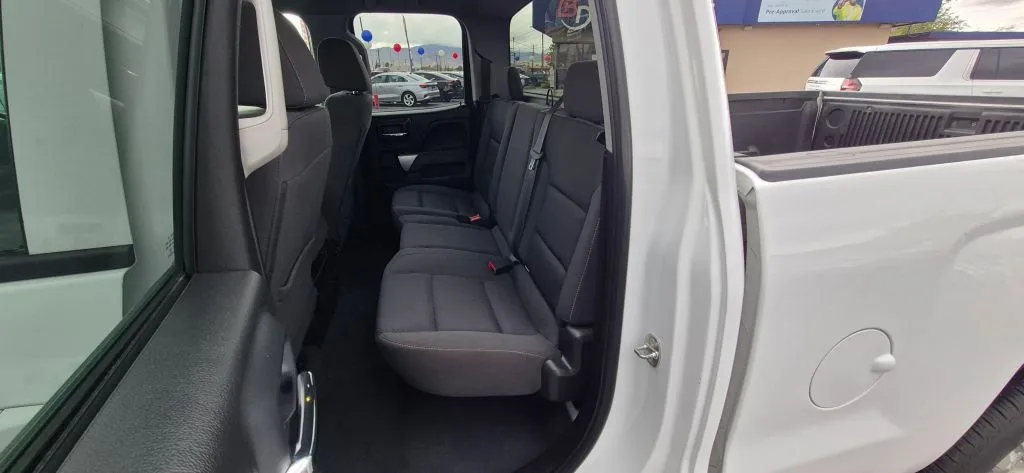 Chevrolet Silverado photo 12