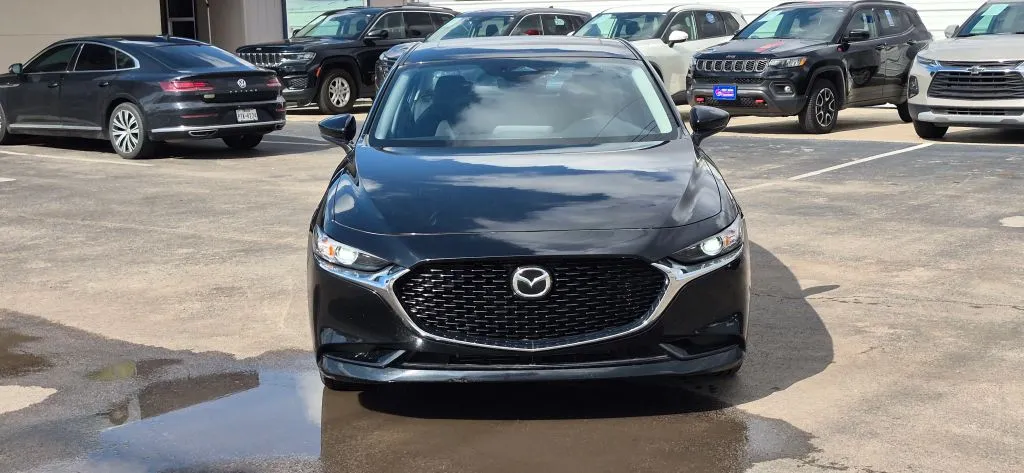 Mazda Mazda3 photo 9