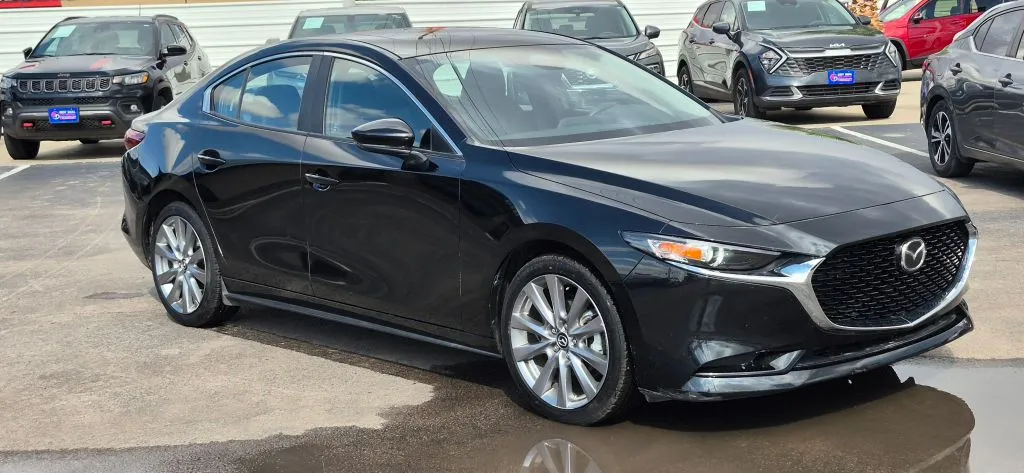 Mazda Mazda3 photo 8