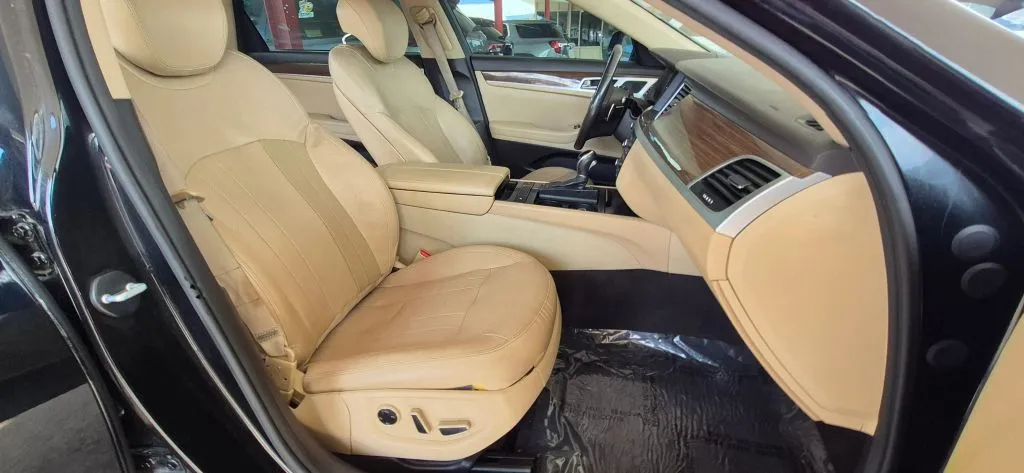 Hyundai Genesis photo 14