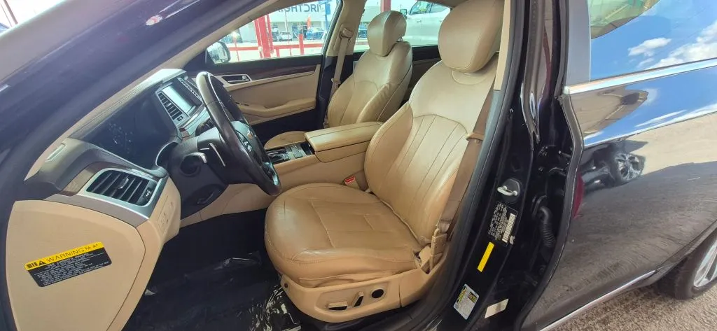 Hyundai Genesis photo 11
