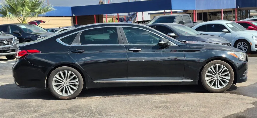 Hyundai Genesis photo 7