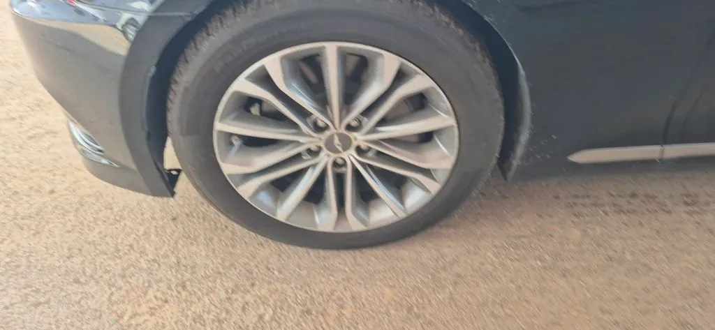 Hyundai Genesis photo 18