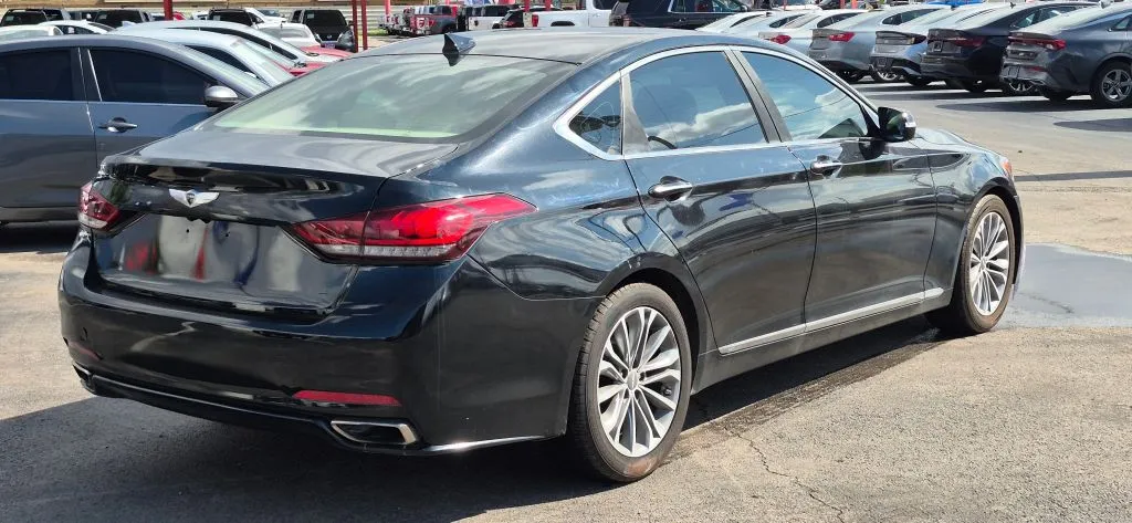 Hyundai Genesis photo 6