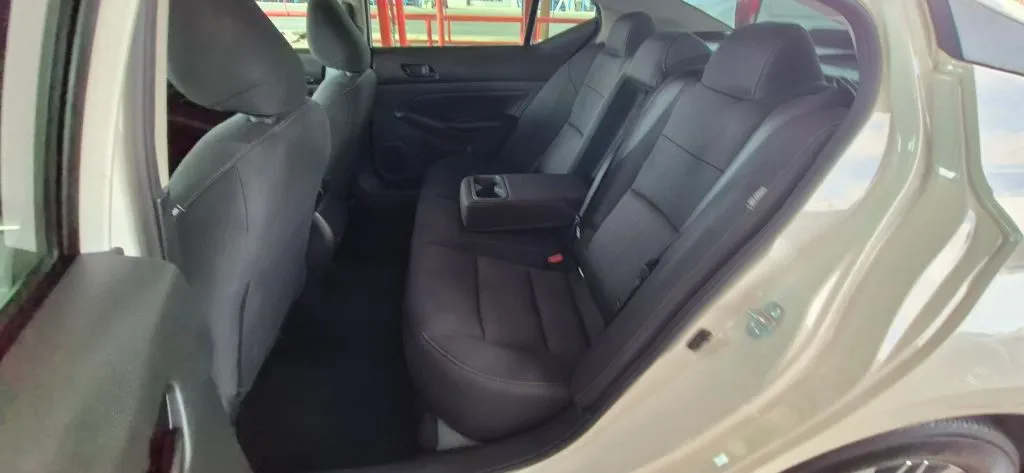 Nissan Altima photo 13