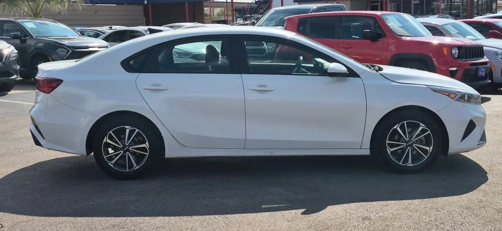 Kia Forte photo 7