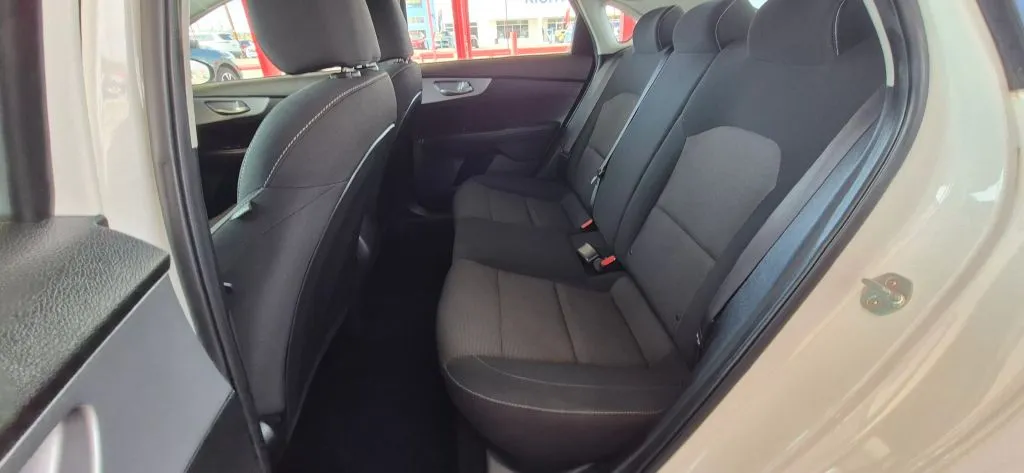 Kia Forte photo 12