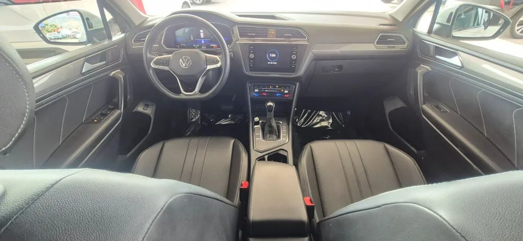 Volkswagen Tiguan photo 17