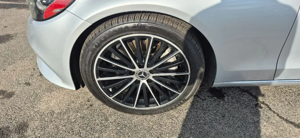 Mercedes-Benz C-Class photo 19