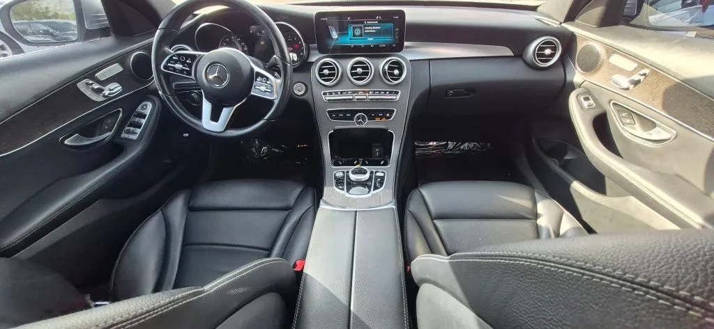 Mercedes-Benz C-Class photo 16
