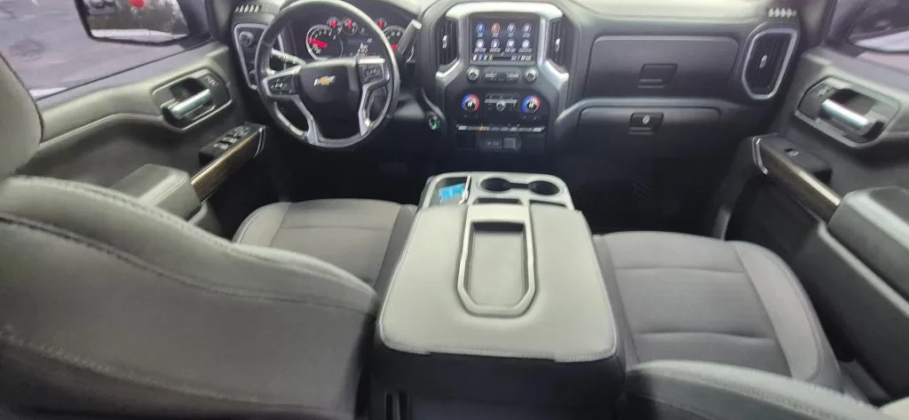 Chevrolet Silverado photo 15