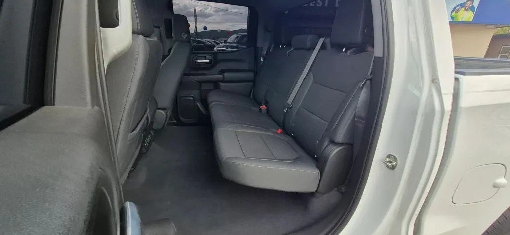 Chevrolet Silverado photo 12