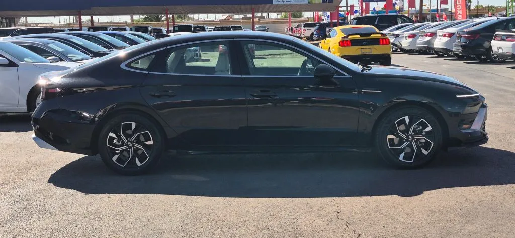 Hyundai Sonata photo 7