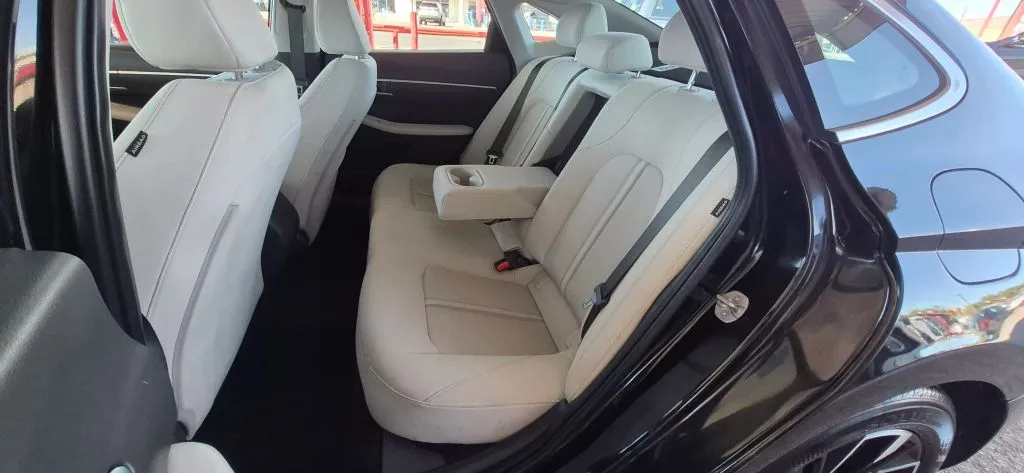 Hyundai Sonata photo 12