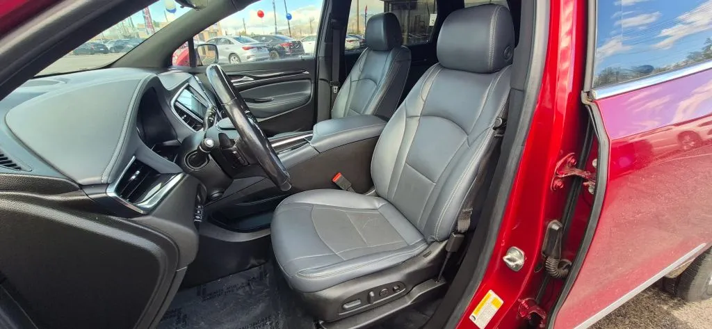 Buick Enclave photo 11