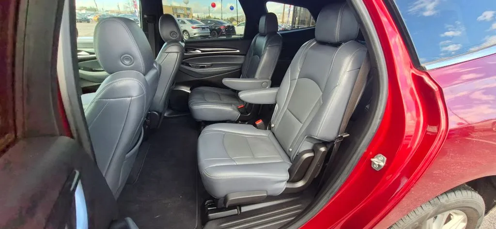 Buick Enclave photo 12