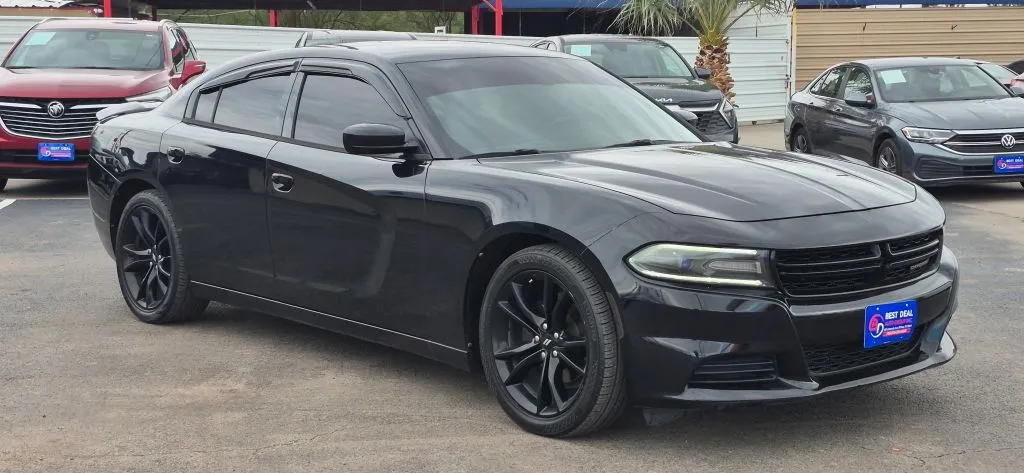 Dodge Charger photo 8