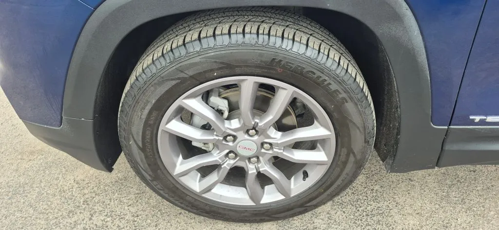 GMC Terrain photo 18