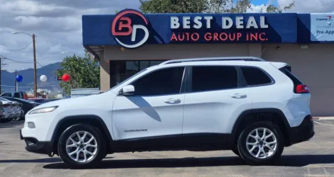 White 2015 Jeep Cherokee Latitude Sport Utility 4D for sale in El Paso, TX