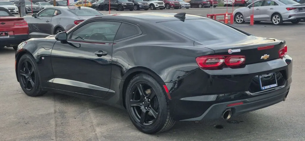 Chevrolet Camaro photo 4