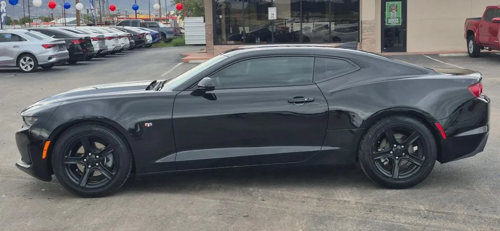 Chevrolet Camaro photo 3