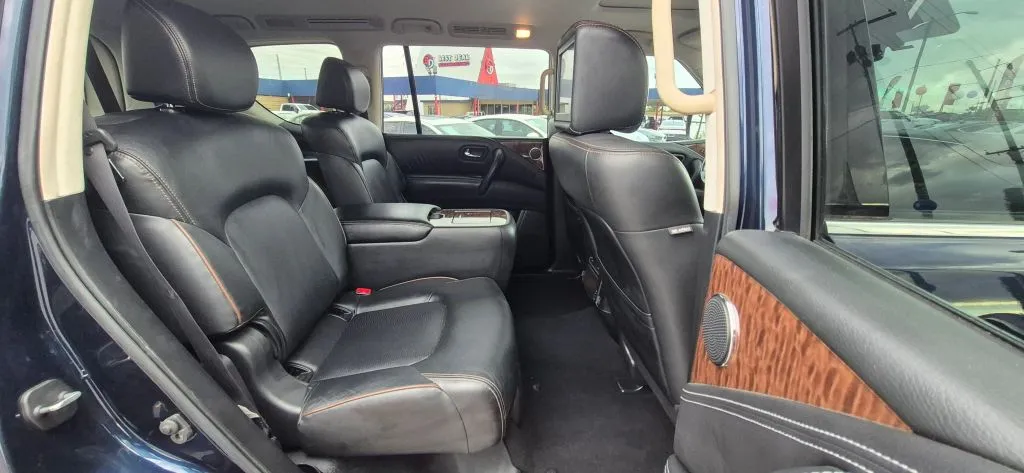 Nissan Armada photo 16