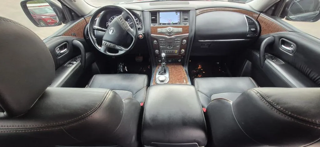 Nissan Armada photo 18