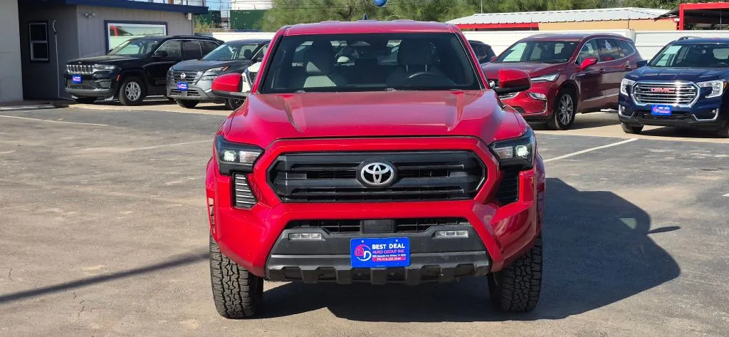Toyota Tacoma photo 9