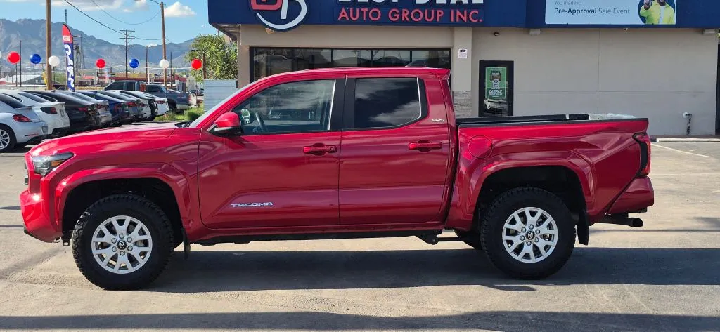 Toyota Tacoma photo 3