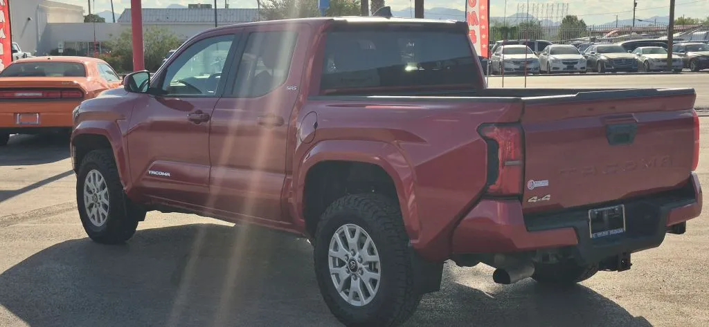 Toyota Tacoma photo 4