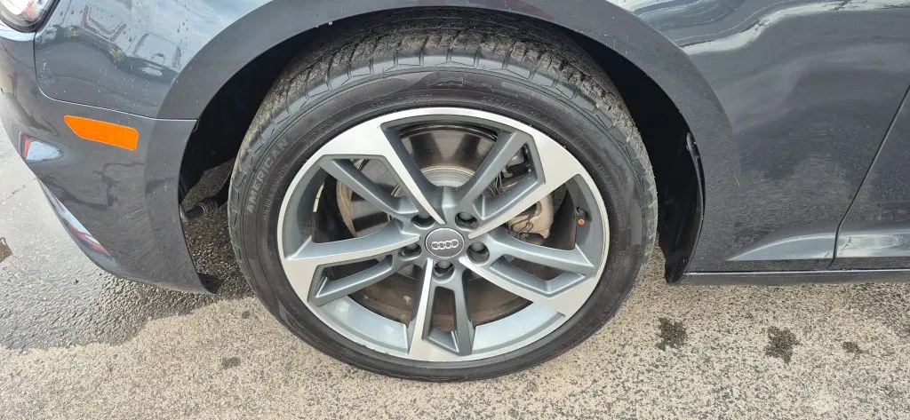 Audi A4 photo 21