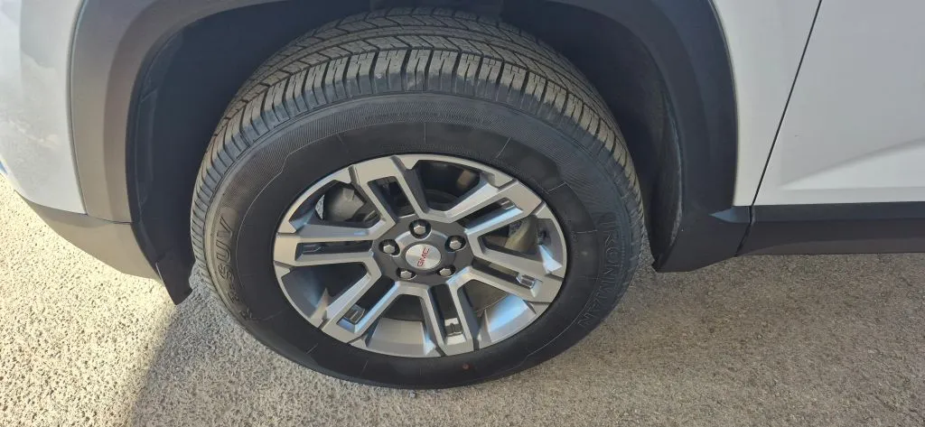 GMC Terrain photo 17