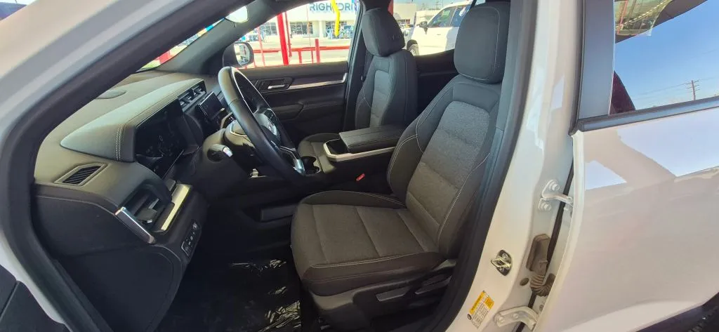 GMC Terrain photo 11