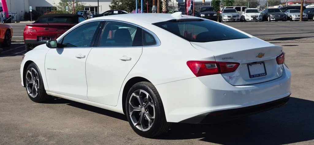 Chevrolet Malibu photo 4
